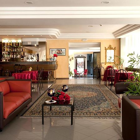 Hotel Capitol San Mauro Mare Exterior foto