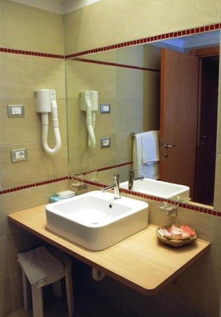 Hotel Capitol San Mauro Mare Zimmer foto