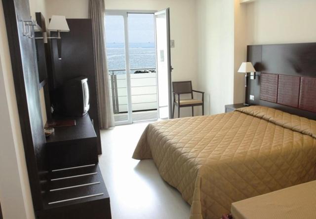 Hotel Capitol San Mauro Mare Zimmer foto